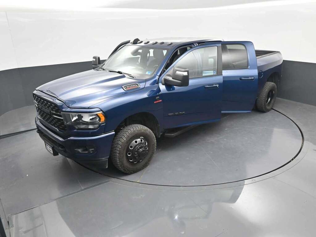 2024 Ram 3500 Big Horn Crew Cab 4x4 8' Box