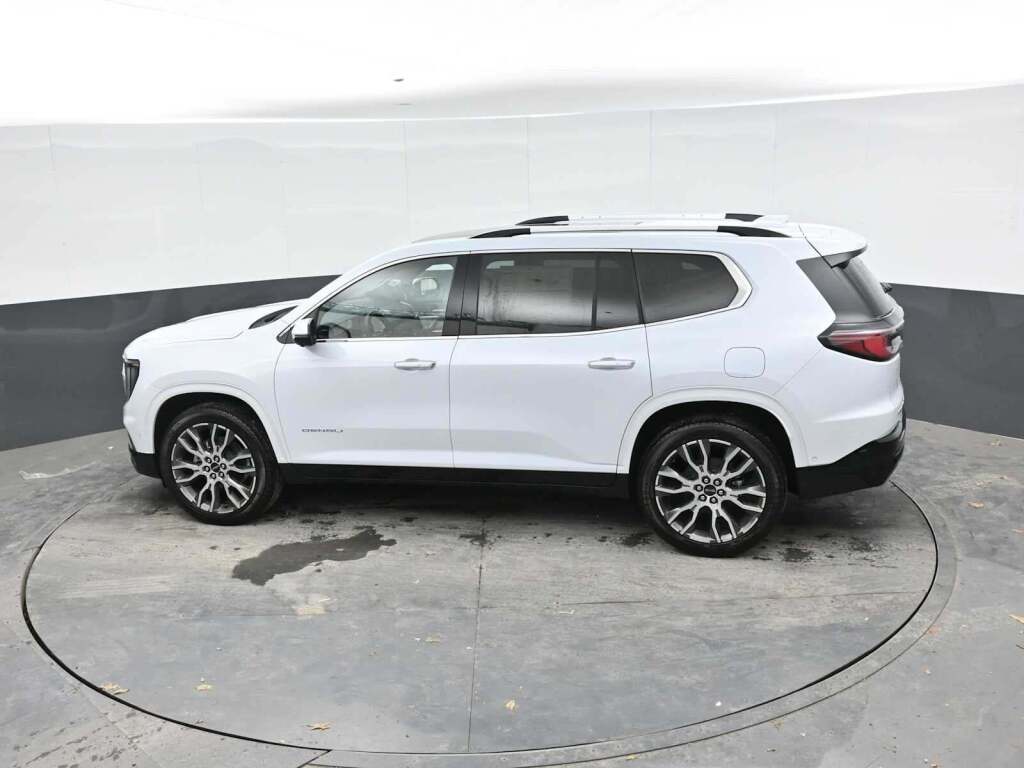 2026 GMC Acadia Denali Ultimate AWD
