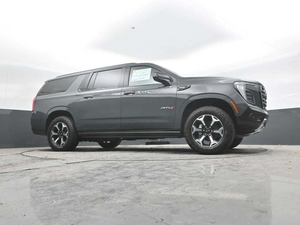 2026 GMC Yukon XL 4WD AT4