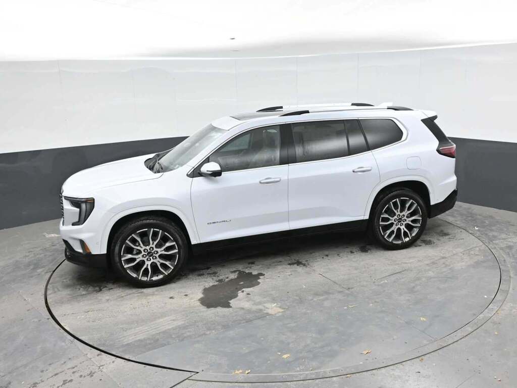 2026 GMC Acadia Denali Ultimate AWD