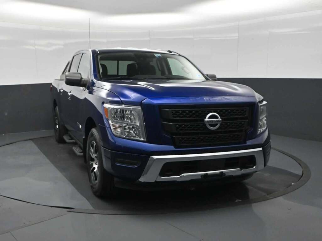 2021 Nissan TITAN Crew Cab SV 4x4