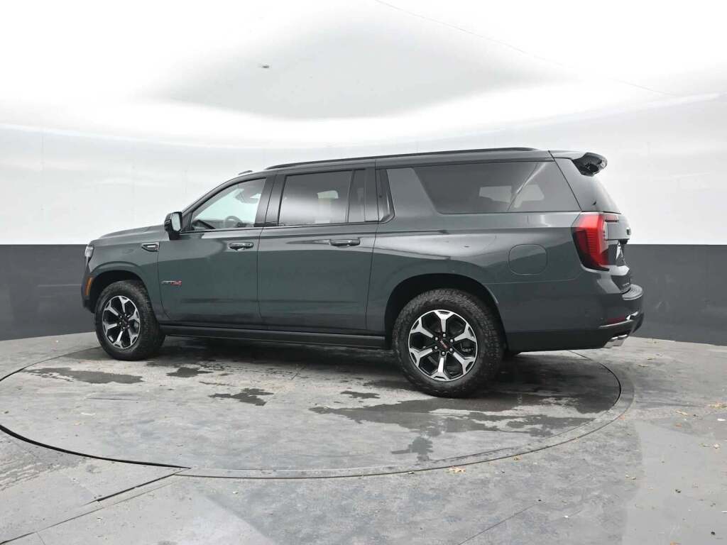 2026 GMC Yukon XL 4WD AT4