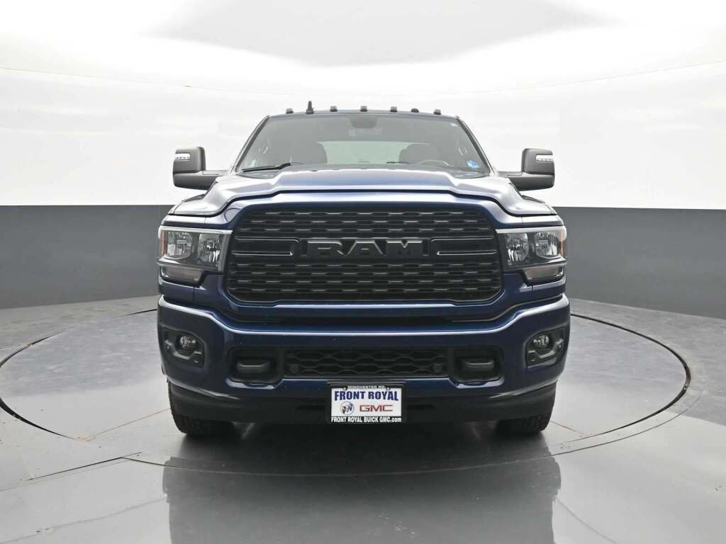 2024 Ram 3500 Big Horn Crew Cab 4x4 8' Box