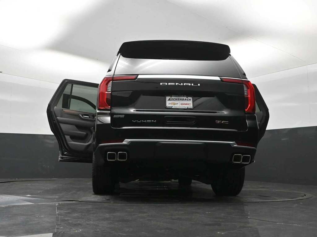 2026 GMC Yukon 4WD Denali
