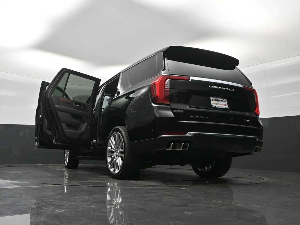 2026 GMC Yukon 4WD Denali