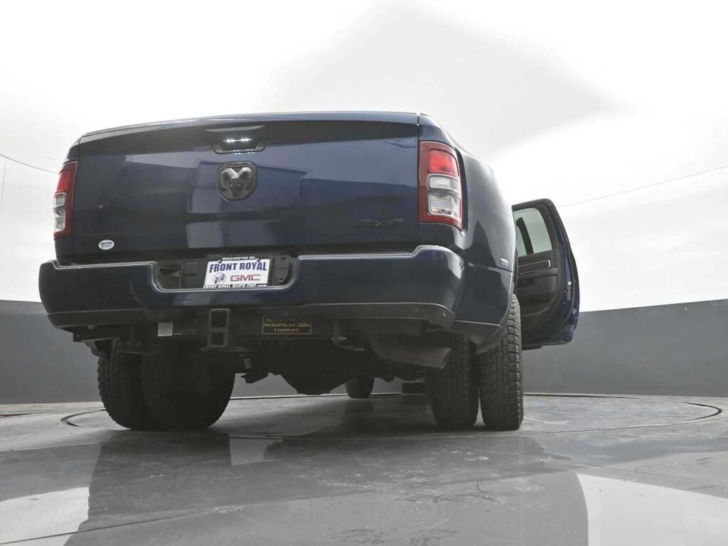 2024 Ram 3500 Big Horn Crew Cab 4x4 8' Box