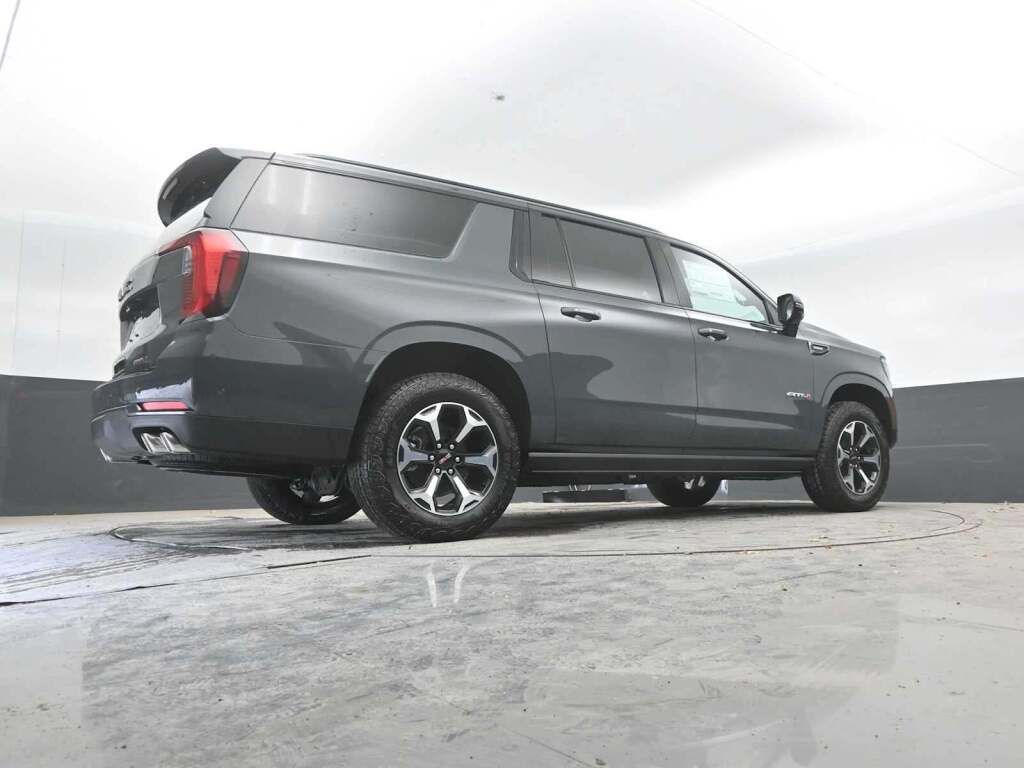 2026 GMC Yukon XL 4WD AT4