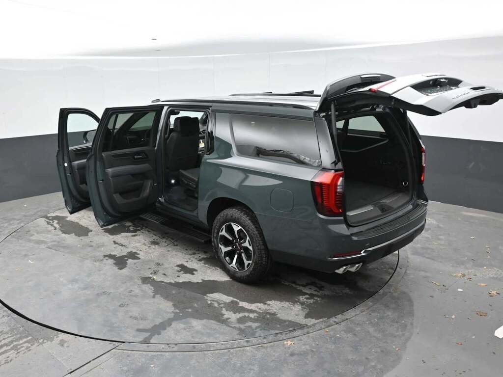 2026 GMC Yukon XL 4WD AT4