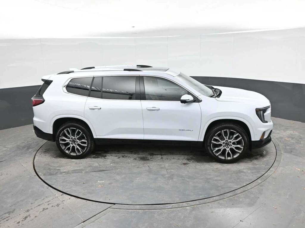 2026 GMC Acadia Denali Ultimate AWD