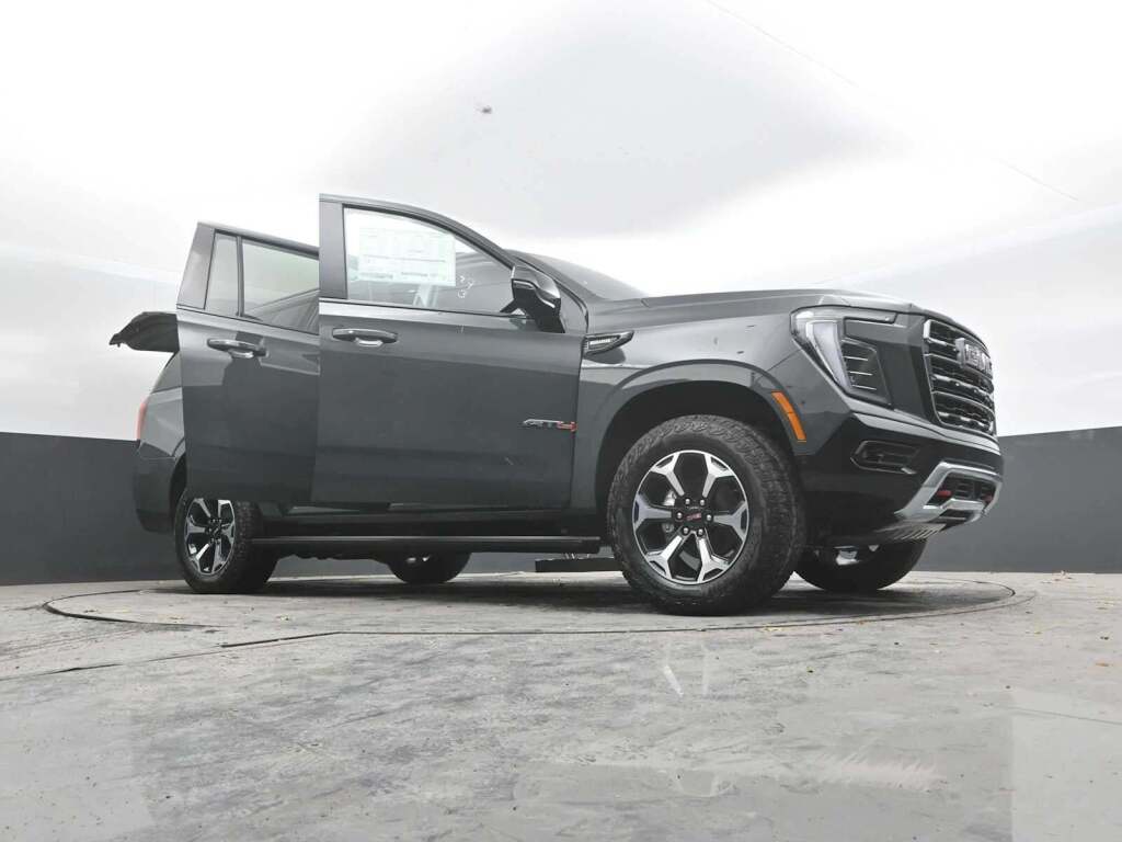 2026 GMC Yukon XL 4WD AT4