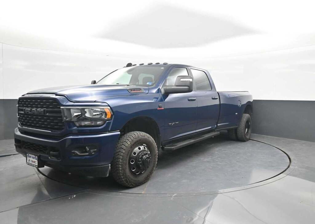 2024 Ram 3500 Big Horn Crew Cab 4x4 8' Box