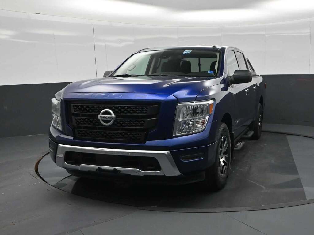 2021 Nissan TITAN Crew Cab SV 4x4