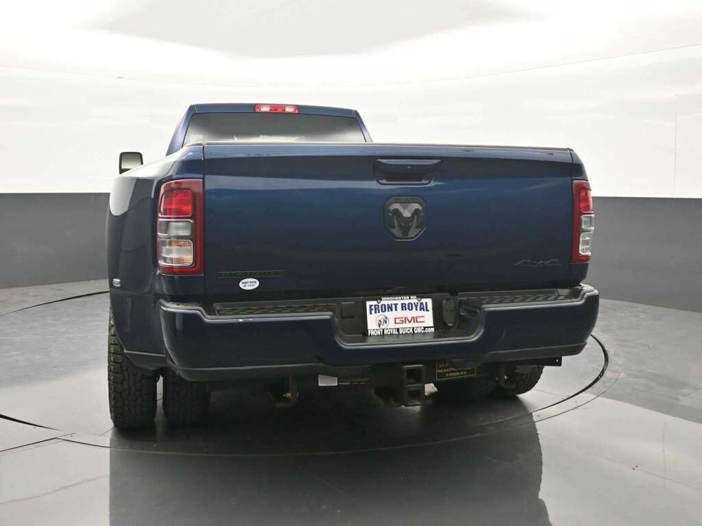 2024 Ram 3500 Big Horn Crew Cab 4x4 8' Box