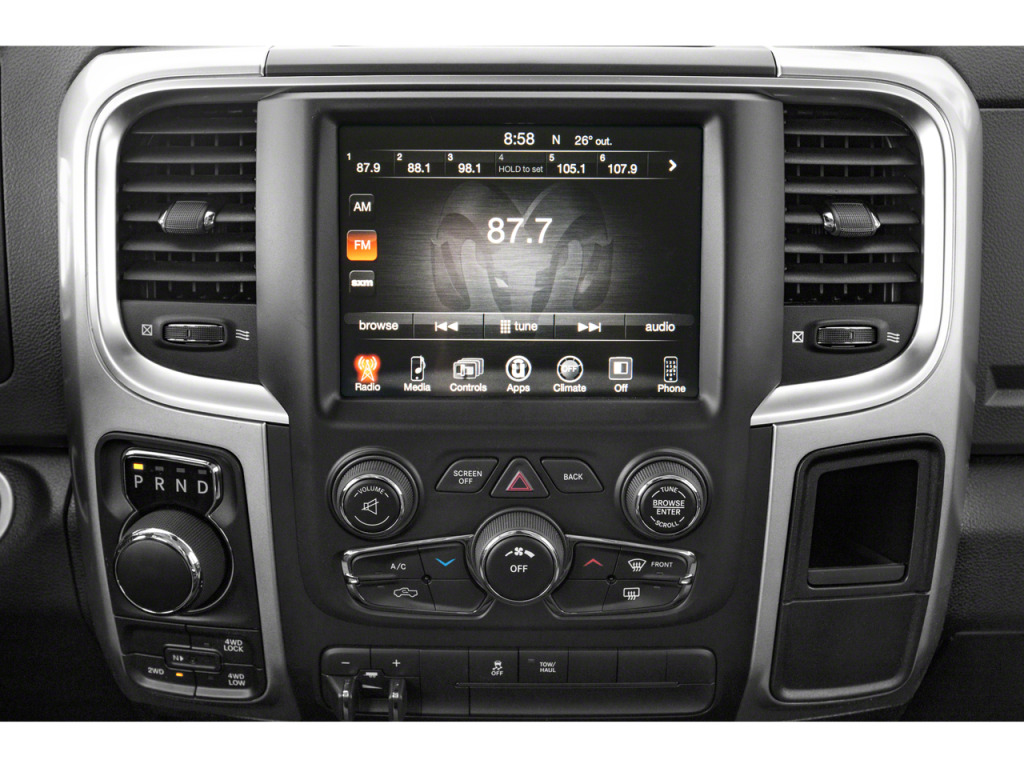 2023 Ram 1500 Classic SLT Crew Cab 4x4 5'7" Box