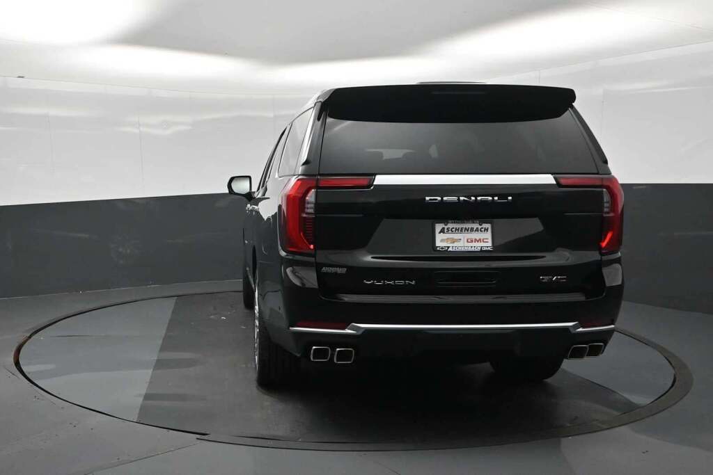 2026 GMC Yukon 4WD Denali