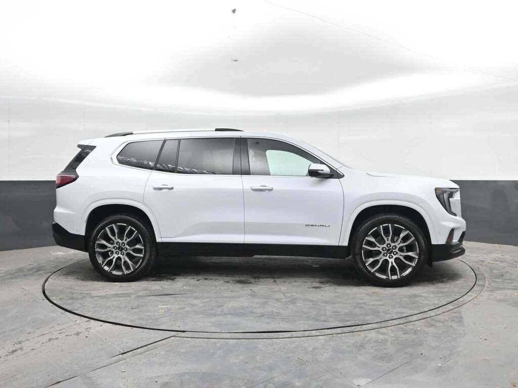 2026 GMC Acadia Denali Ultimate AWD