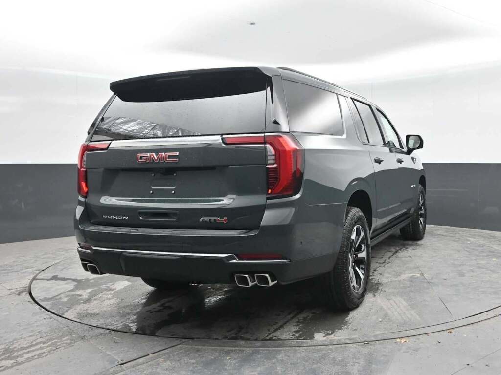 2026 GMC Yukon XL 4WD AT4
