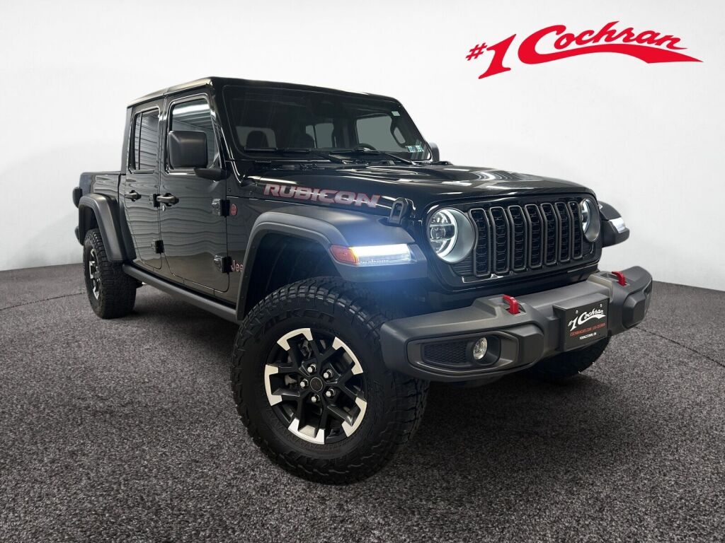 Black Clearcoat 2026 Jeep Gladiator Pickup Truck Four-Wheel Drive 8-Speed Automatic