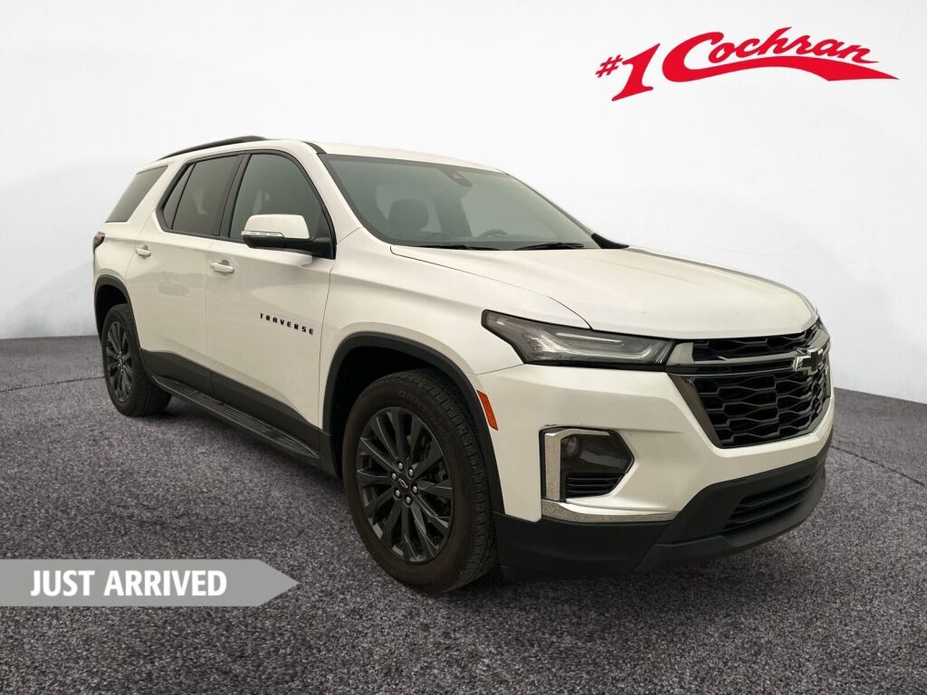 White (Iridescent Pearl Tricoat) 2023 Chevrolet Traverse SUV / Crossover Front-Wheel Drive 9-Speed Automatic