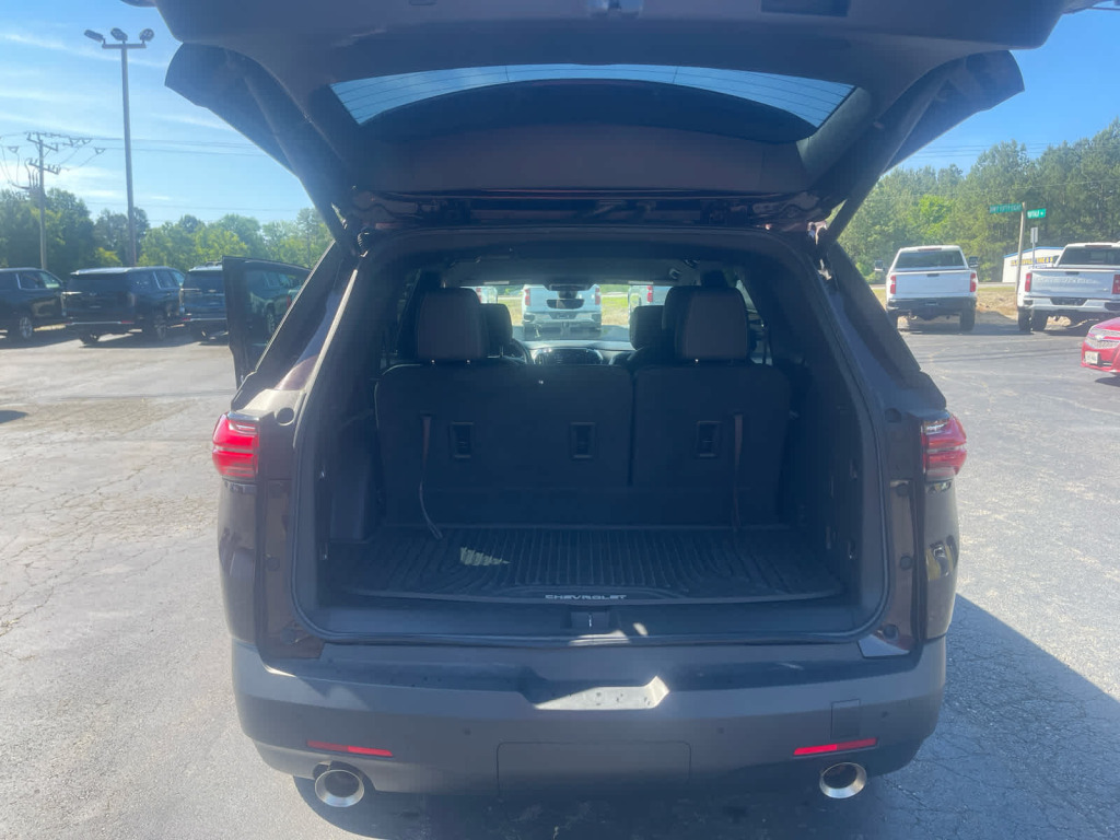 2023 Chevrolet Traverse AWD LT Leather