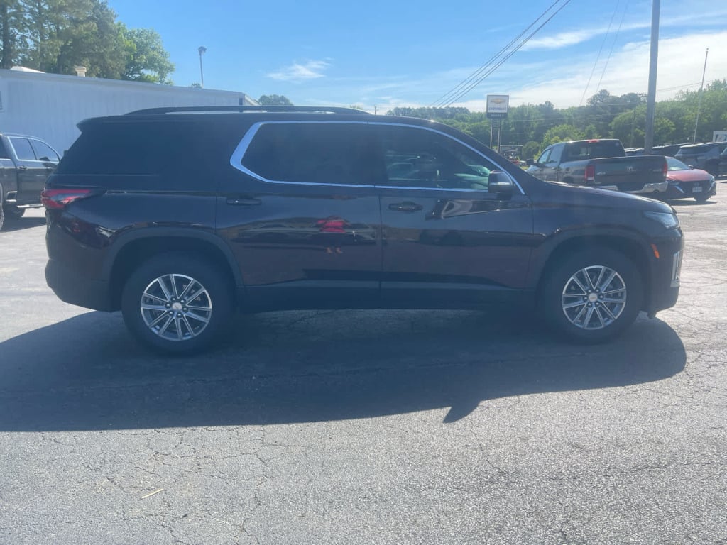 2023 Chevrolet Traverse AWD LT Leather