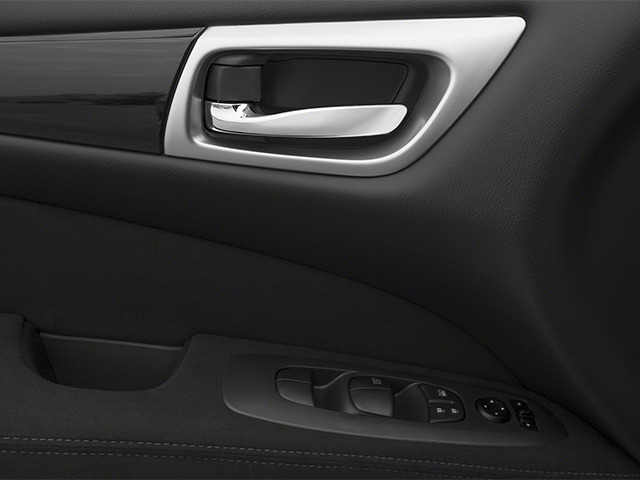 2013 Nissan Pathfinder Platinum