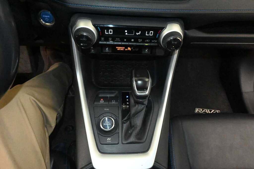 2019 Toyota RAV4 Hybrid XSE