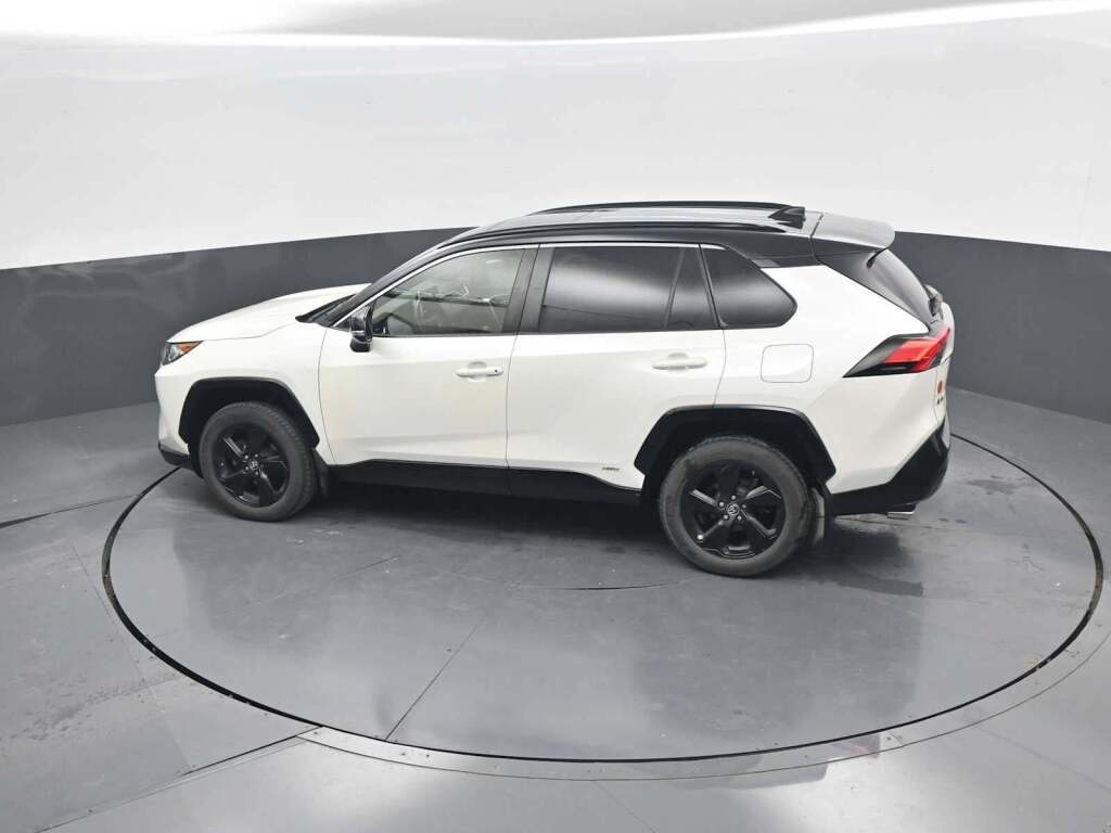 2019 Toyota RAV4 Hybrid XSE