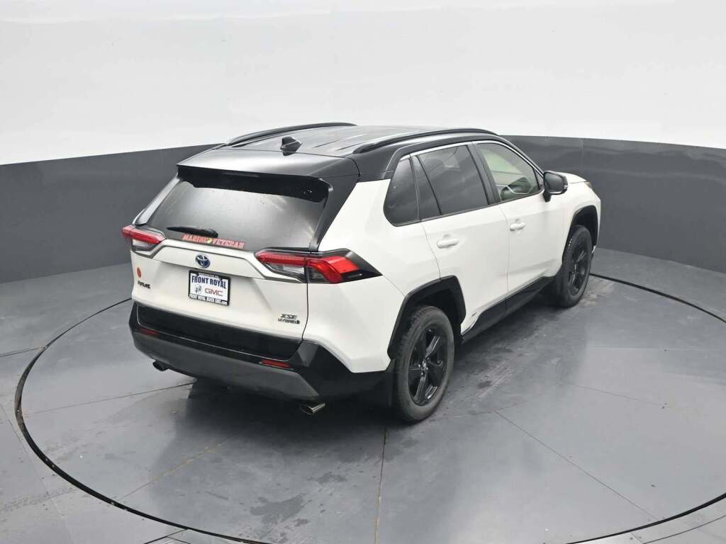 2019 Toyota RAV4 Hybrid XSE