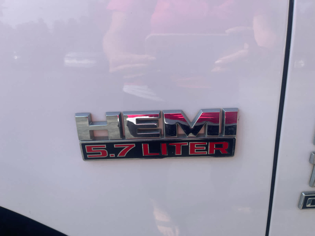 2019 Ram 1500 Classic SLT Crew Cab 4x4 5'7" Box