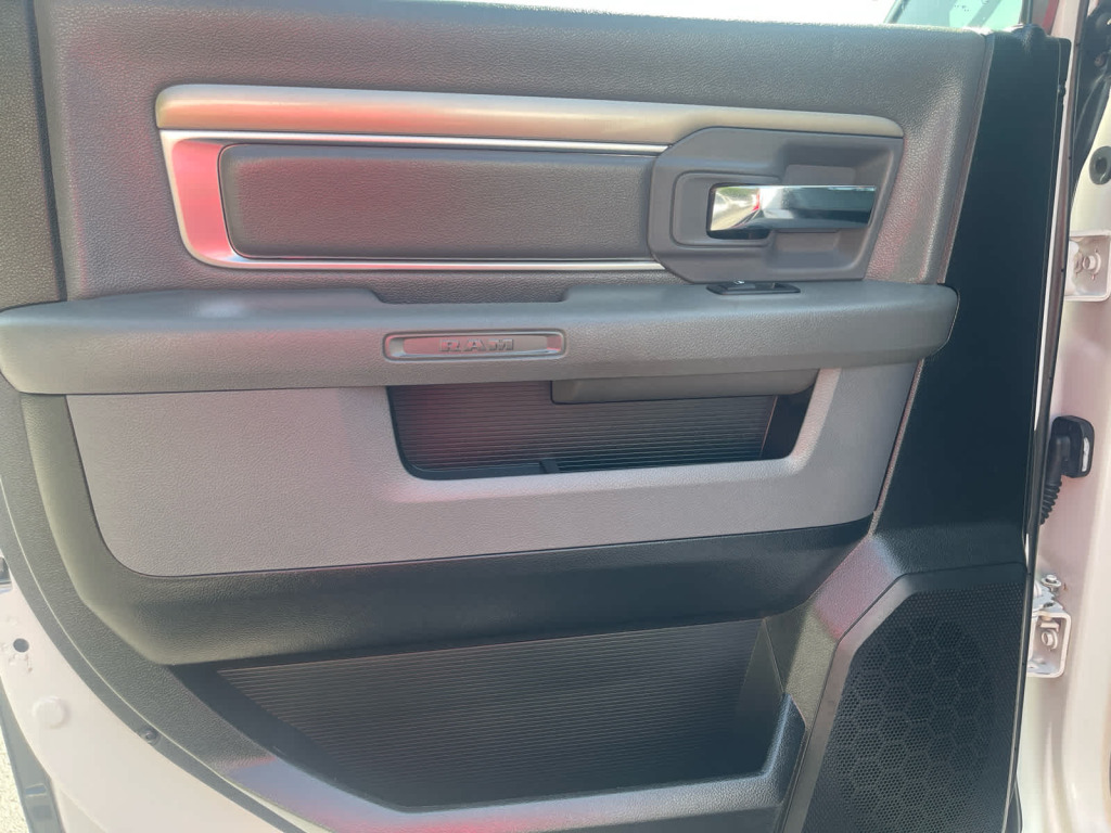 2019 Ram 1500 Classic SLT Crew Cab 4x4 5'7" Box