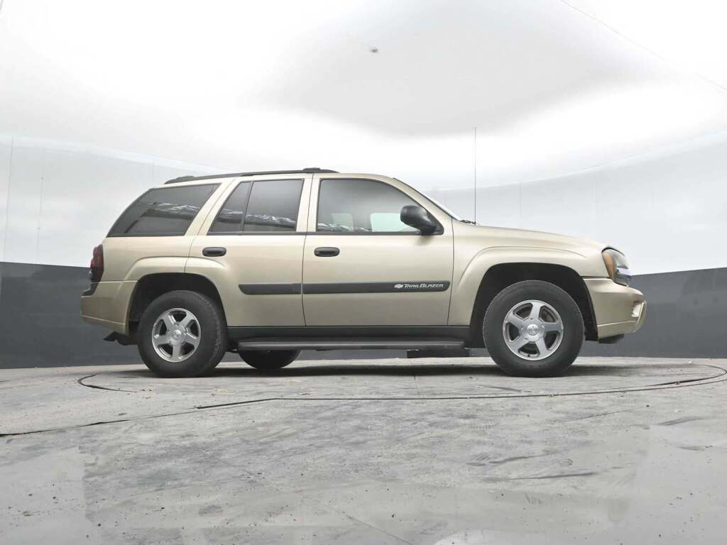 2004 Chevrolet TrailBlazer LS