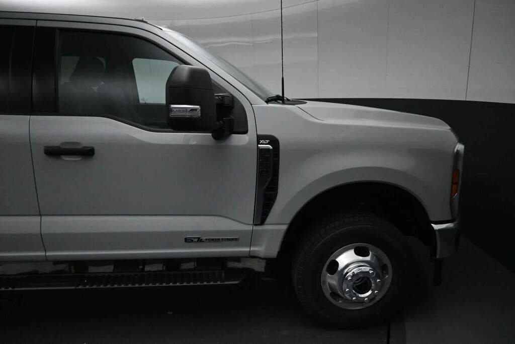 2026 Ford F-350 Super Duty XLT