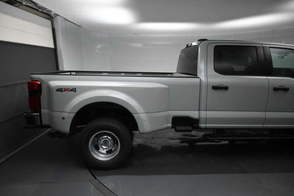 2026 Ford F-350 Super Duty XLT