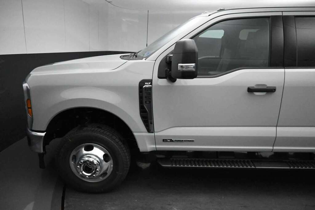 2026 Ford F-350 Super Duty XLT