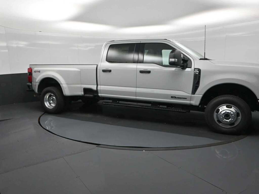 2026 Ford F-350 Super Duty XLT
