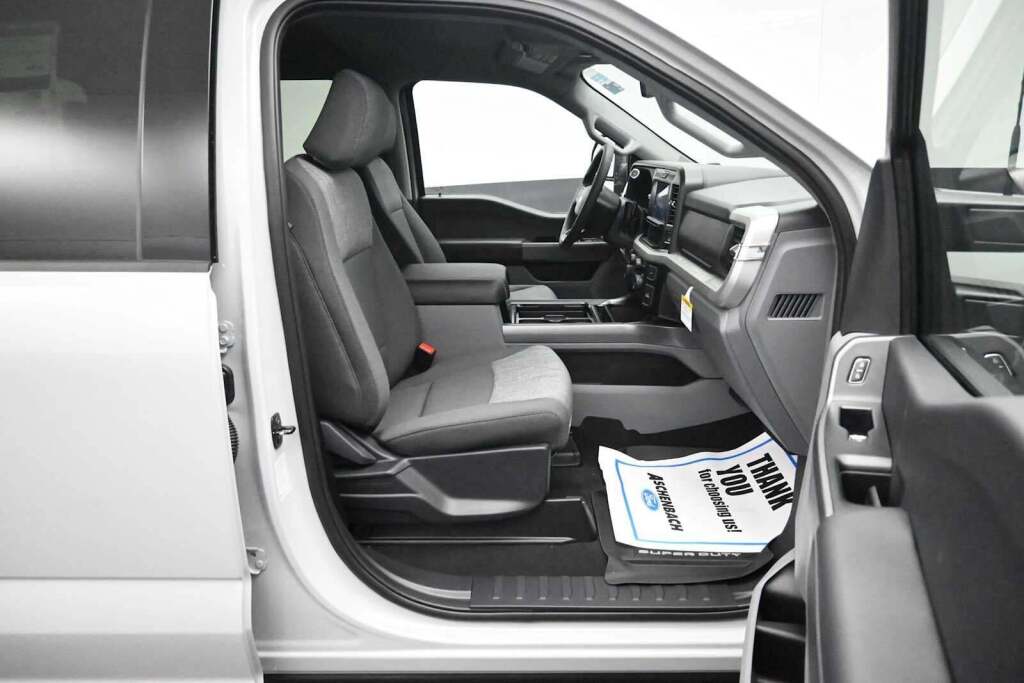 2026 Ford F-350 Super Duty XLT