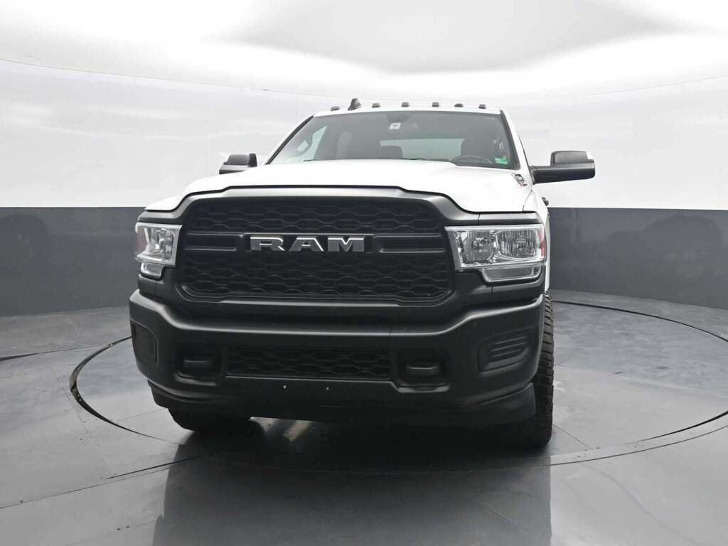 2022 Ram 2500 Tradesman Crew Cab 4x4 8' Box