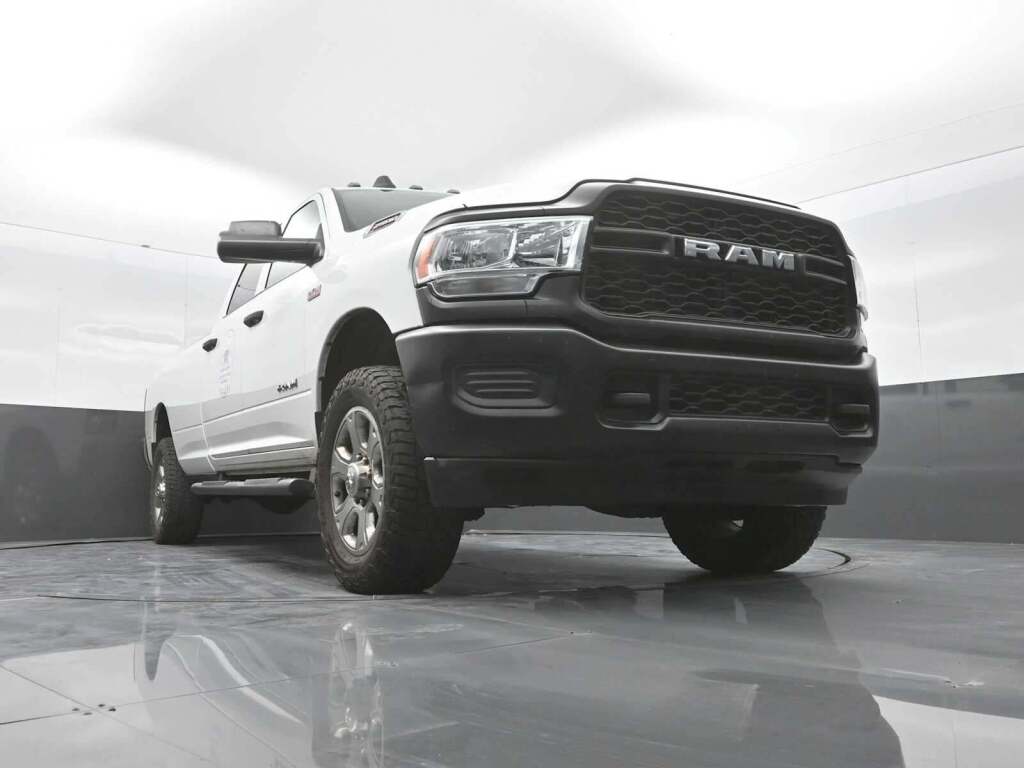 2022 Ram 2500 Tradesman Crew Cab 4x4 8' Box