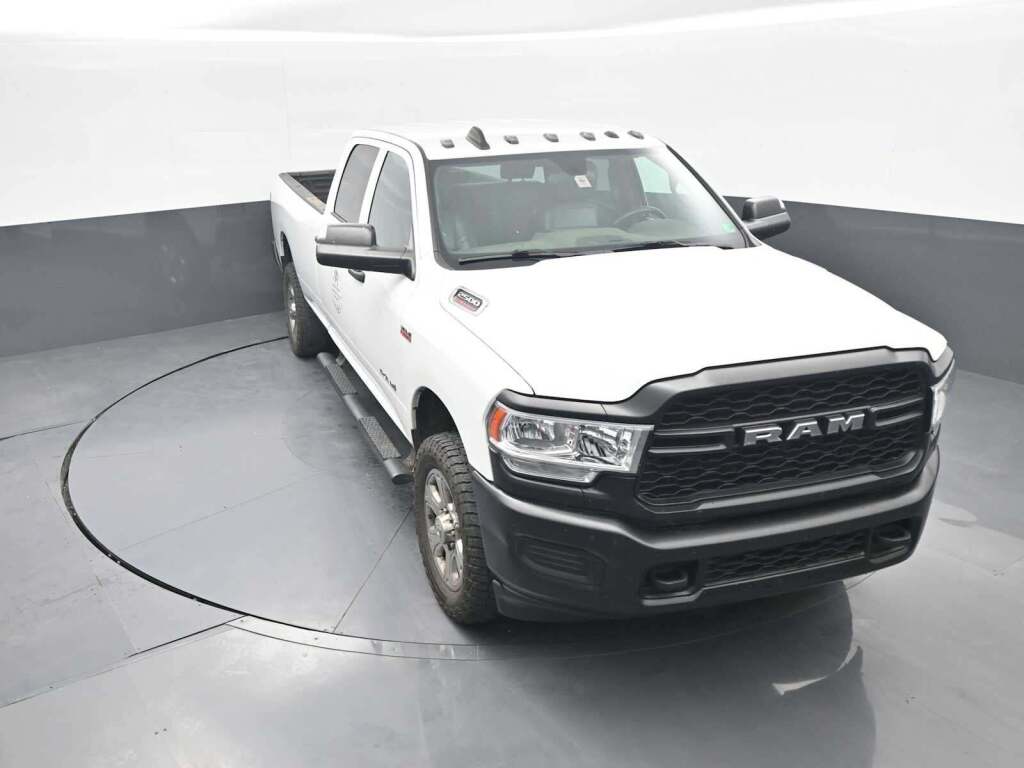 2022 Ram 2500 Tradesman Crew Cab 4x4 8' Box