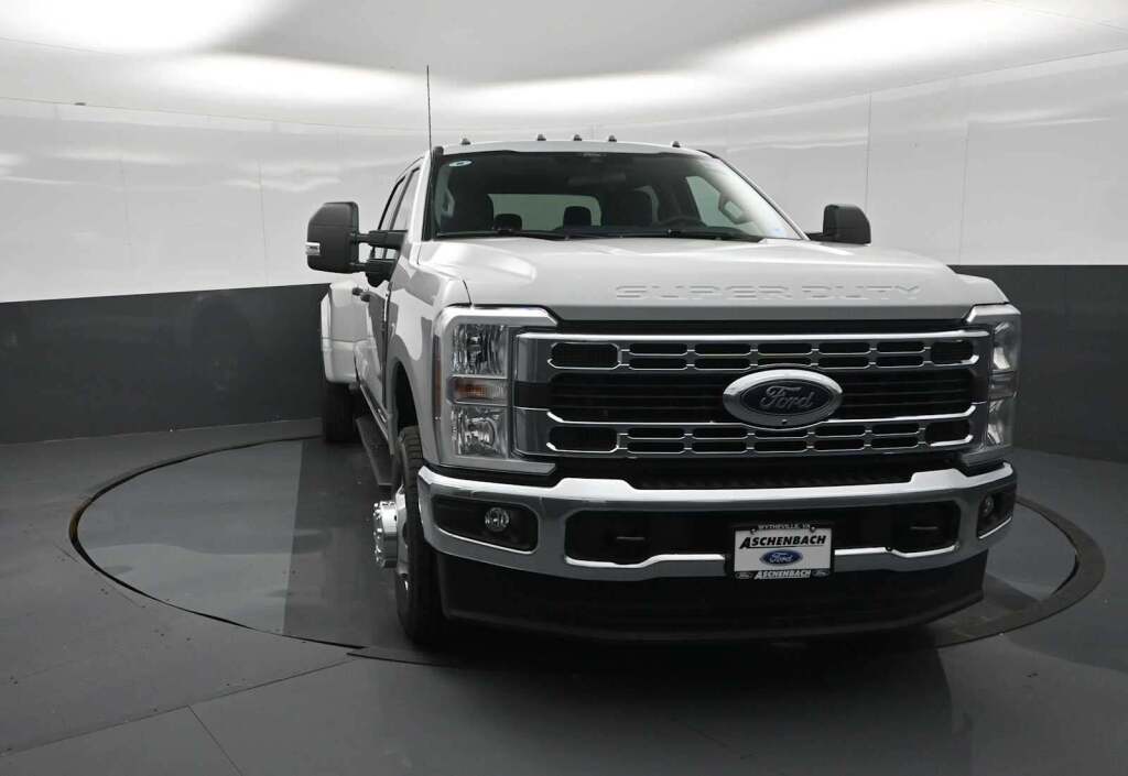 2026 Ford F-350 Super Duty XLT