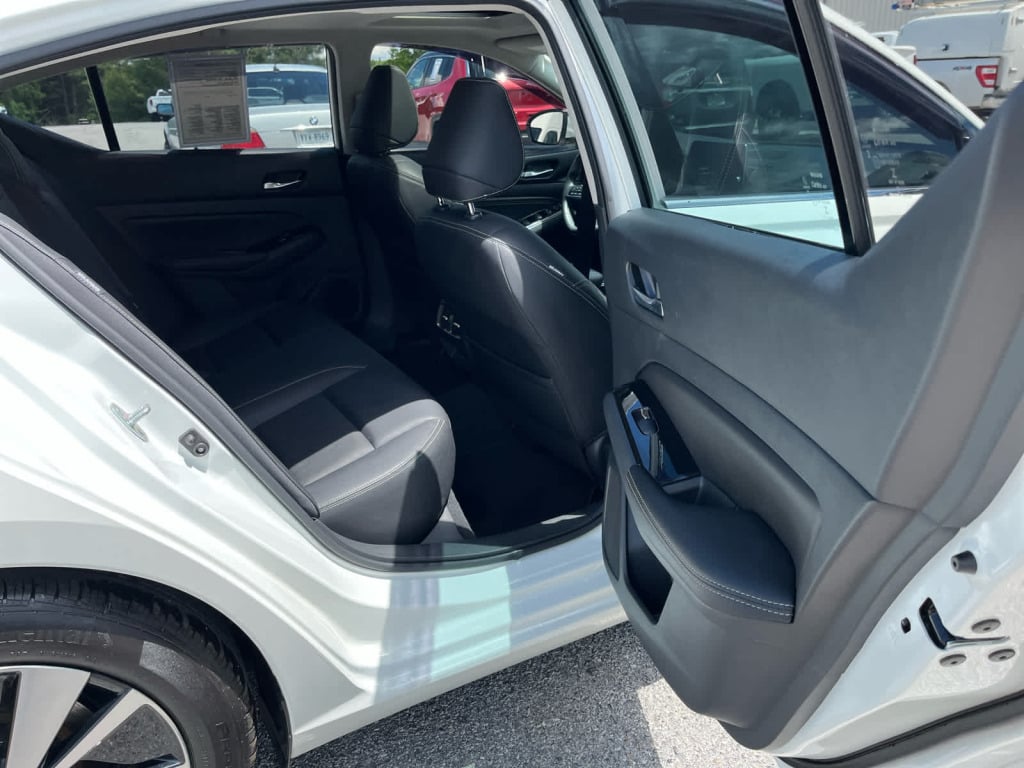 2021 Nissan Altima SL FWD
