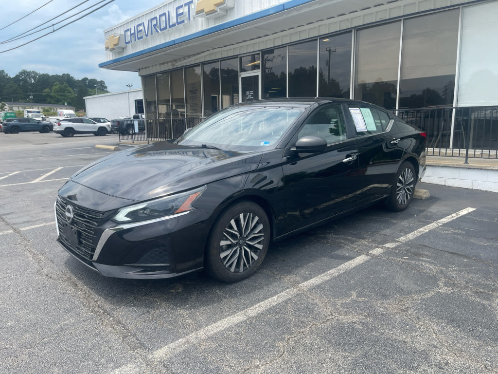 2025 Nissan Altima SV FWD