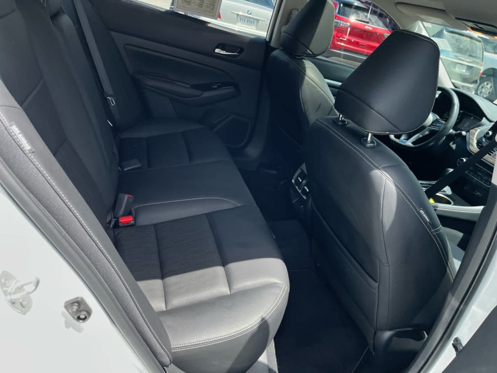2021 Nissan Altima SL FWD