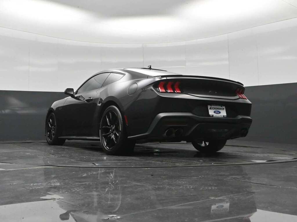 2024 Ford Mustang GT Premium Fastback