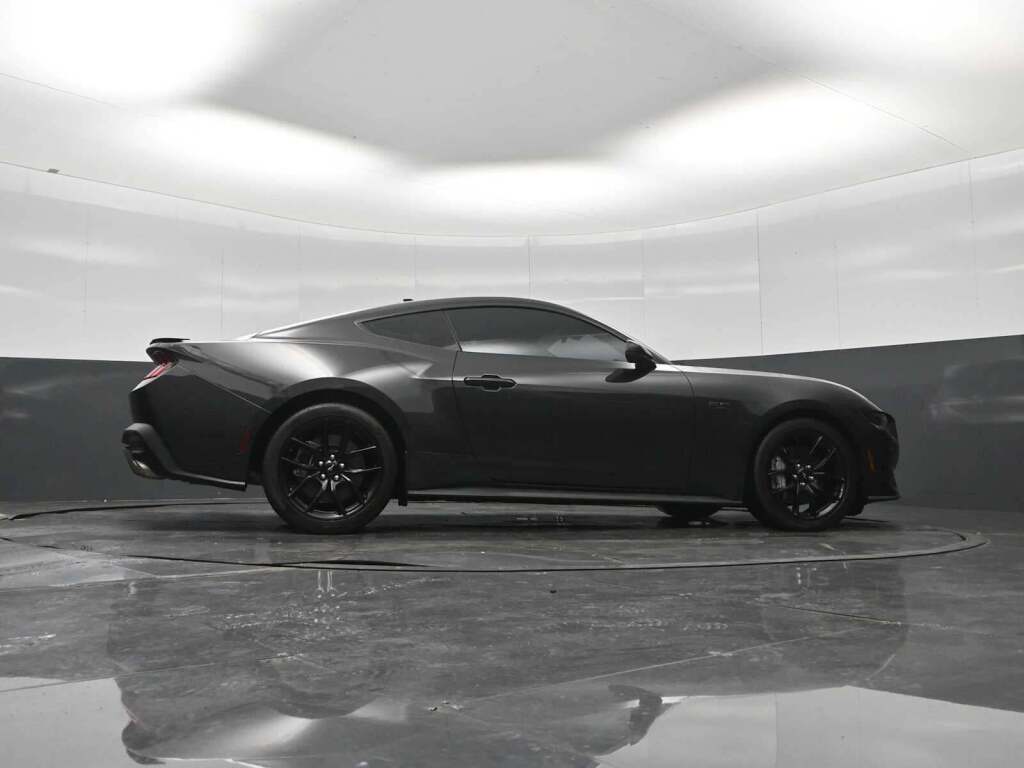 2024 Ford Mustang GT Premium Fastback