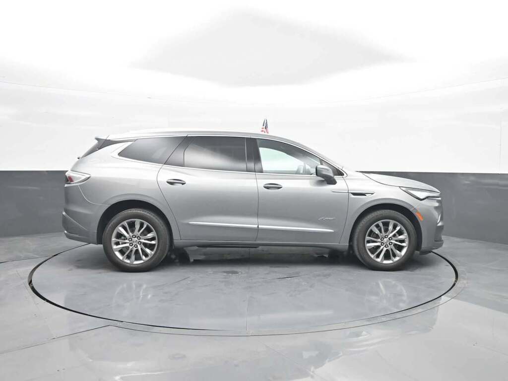 2024 Buick Enclave Avenir