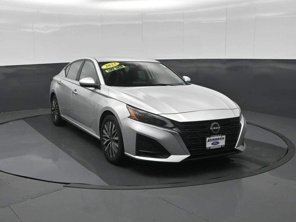 2023 Nissan Altima SV FWD