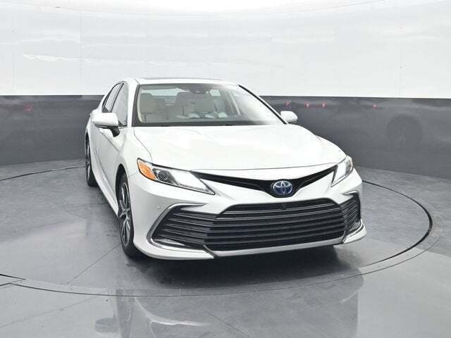 2024 Toyota Camry Hybrid XLE