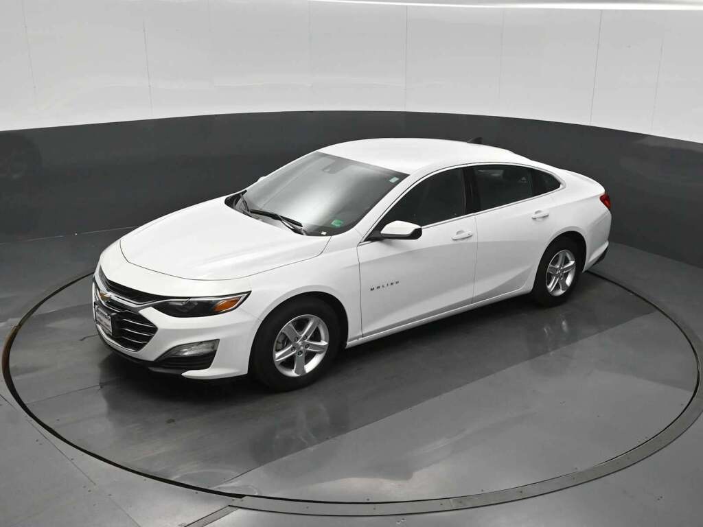 2025 Chevrolet Malibu FWD LS